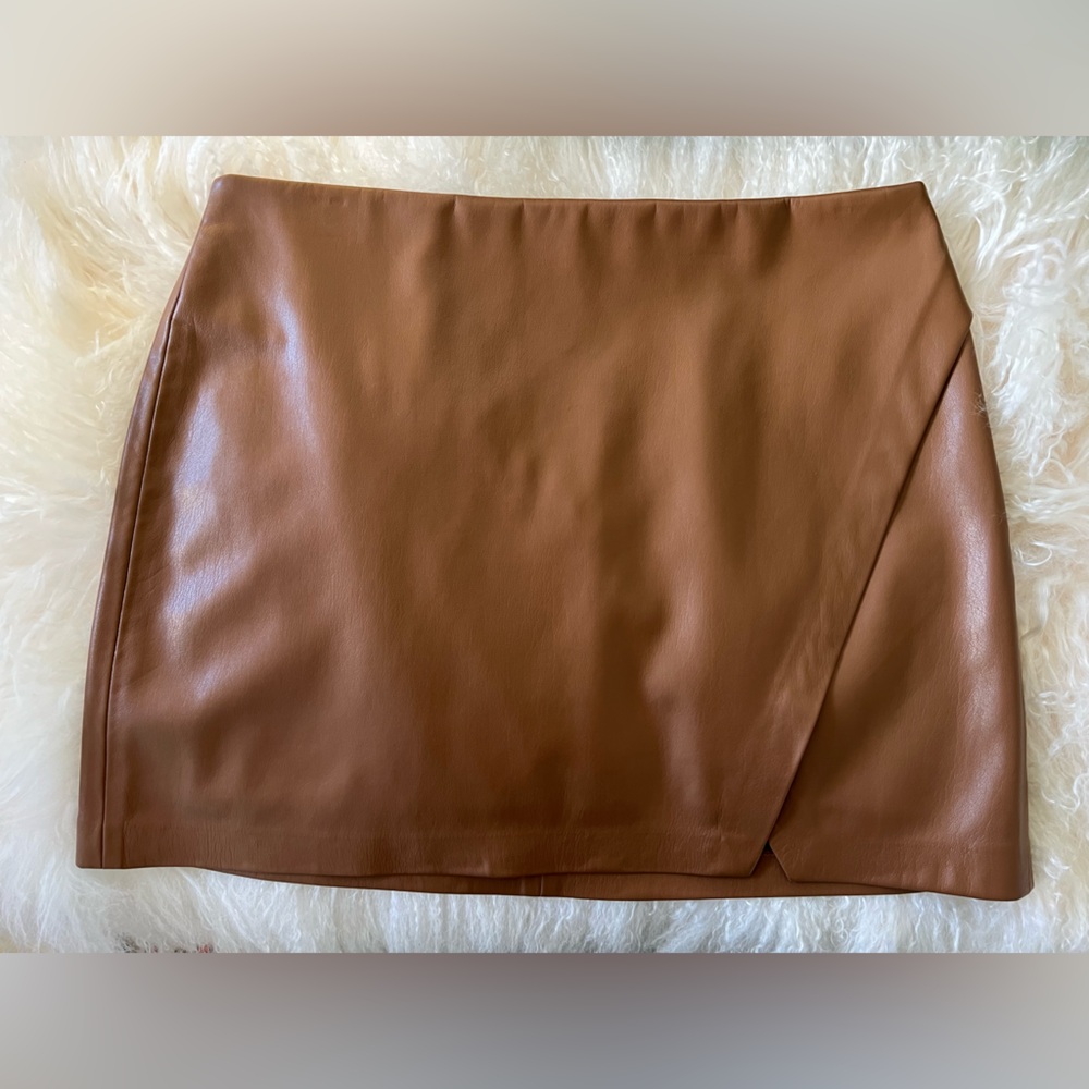 NWT Alice and Olivia faux leather brown mini skirt